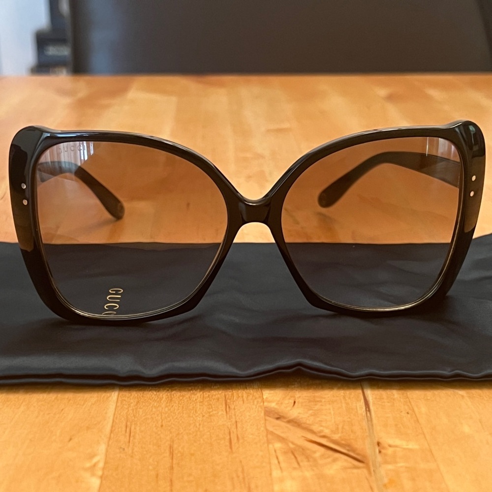 Gucci black butterfly sunglasses. GG0471S